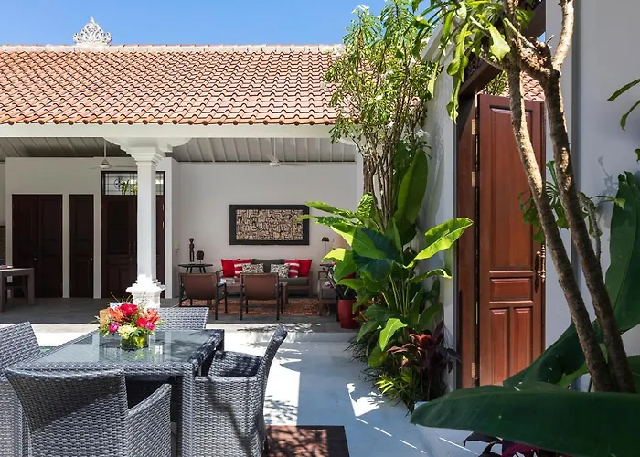 Villa Tahi - Stylish Luxury, Tranquil Location, Walk To