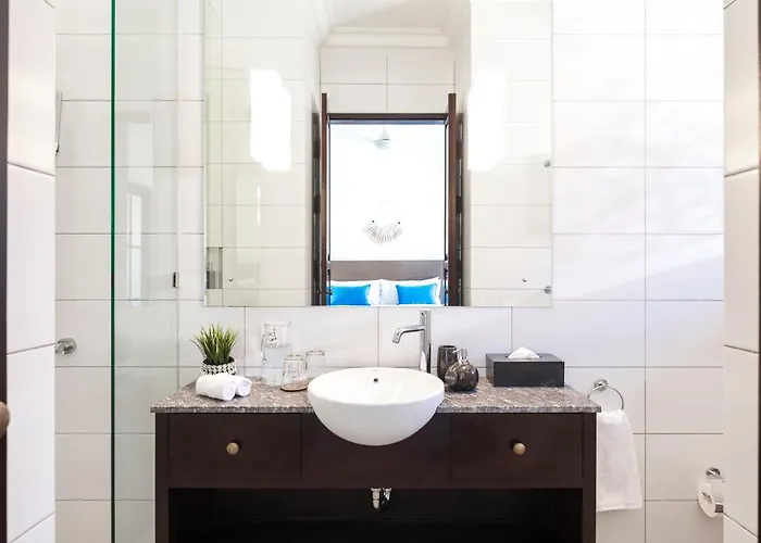Tahi - Stylish Luxury, Tranquil Location, Walk To * Legian (Bali)